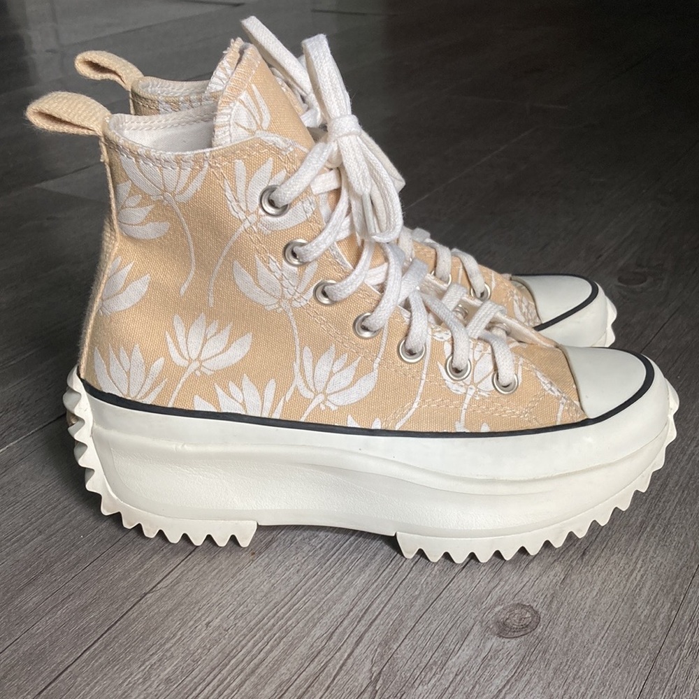 Converse Women’s Platform Canvas Run Star Hike Summer Spirit Floral High-Tops - Picture 1 of 15